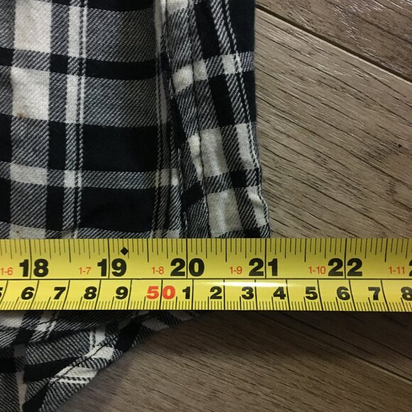 Chaps Ralph Lauren Black and White Plaid Flannel Cotton Button Down Shirt - Picture 12 of 15